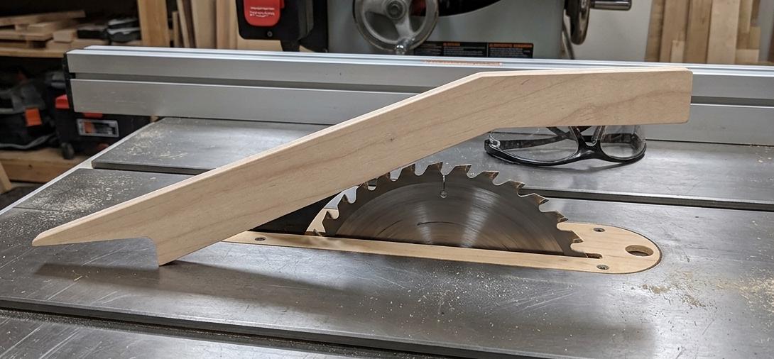CNC files for a table saw safety stick (svg. dxf. Vectric crv.)